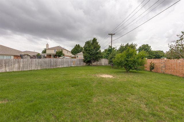 12161 Thicket Bend Drive, Fort Worth, TX 76244