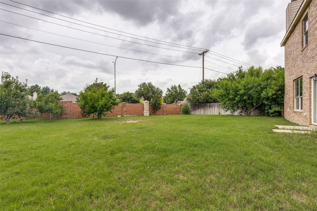 12161 Thicket Bend Drive, Fort Worth, TX 76244