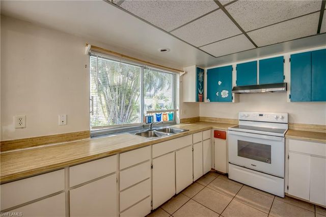 1384 Sourwood CT, North Fort Myers, FL 33917