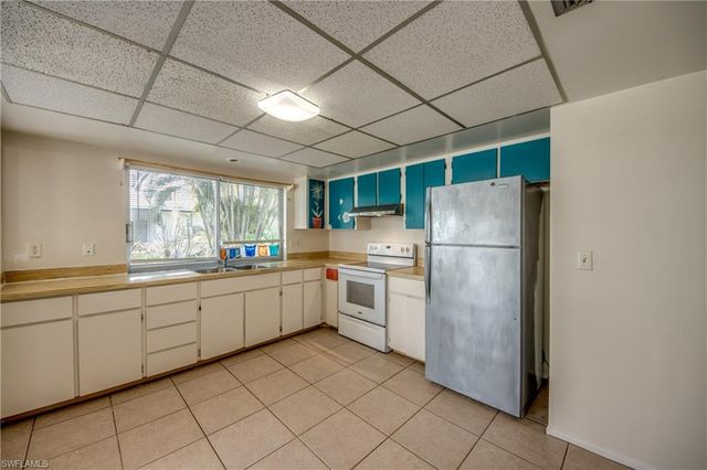 1384 Sourwood CT, North Fort Myers, FL 33917