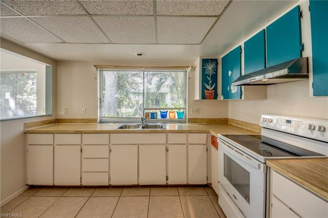 1384 Sourwood CT, North Fort Myers, FL 33917