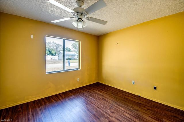 1384 Sourwood CT, North Fort Myers, FL 33917