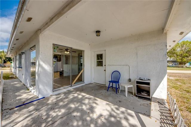 1384 Sourwood CT, North Fort Myers, FL 33917