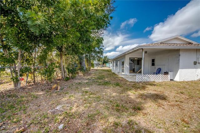 1384 Sourwood CT, North Fort Myers, FL 33917