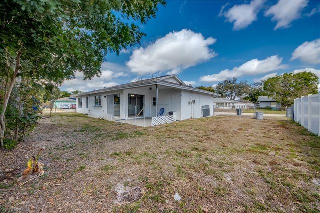 1384 Sourwood CT, North Fort Myers, FL 33917