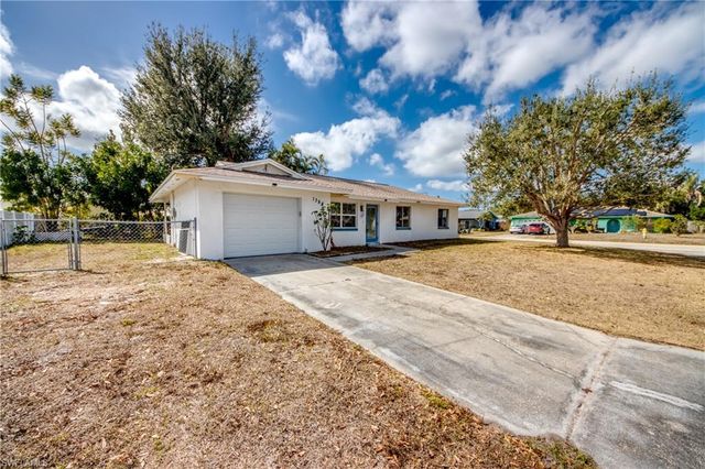 1384 Sourwood CT, North Fort Myers, FL 33917