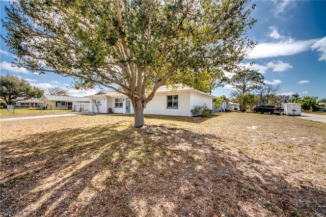 1384 Sourwood CT, North Fort Myers, FL 33917