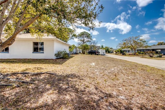 1384 Sourwood CT, North Fort Myers, FL 33917