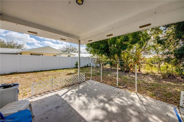 1384 Sourwood CT, North Fort Myers, FL 33917