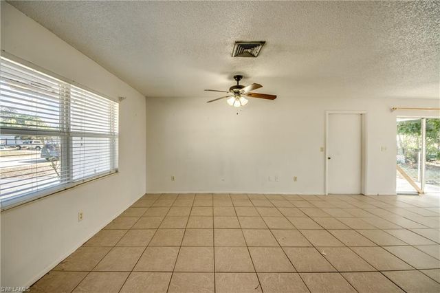 1384 Sourwood CT, North Fort Myers, FL 33917