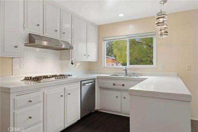 4694 Walnut, Simi Valley, CA 93063