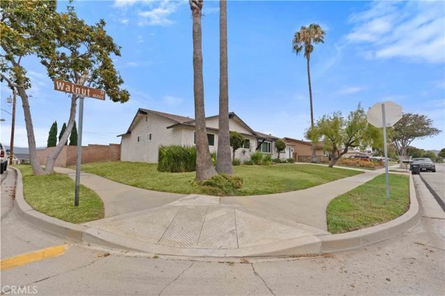4694 Walnut, Simi Valley, CA 93063