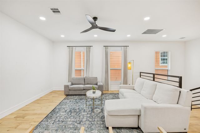 503 N Peak Street, Dallas, TX 75246