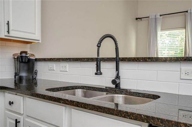 1761 Liberty Parkway, Atlanta, GA 30318