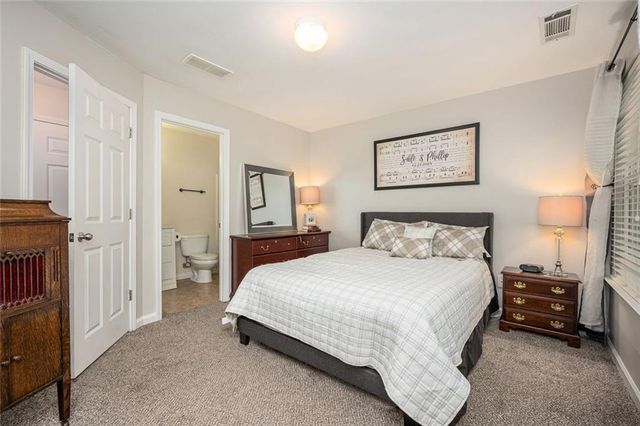 1761 Liberty Parkway, Atlanta, GA 30318