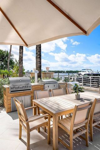 180 Lake Drive 2-302, Palm Beach Shores, FL 33404