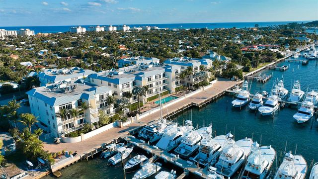 180 Lake Drive 2-302, Palm Beach Shores, FL 33404