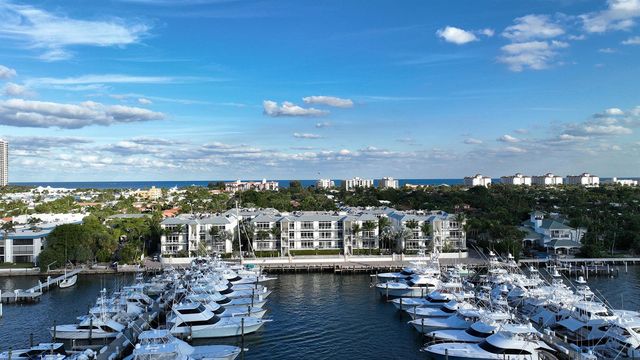 180 Lake Drive 2-302, Palm Beach Shores, FL 33404