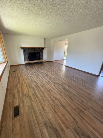 1905 S Calvin Rd, Veradale, WA 99037