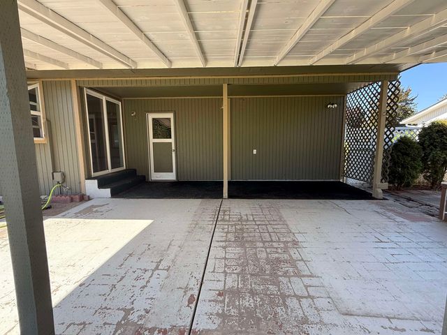 1905 S Calvin Rd, Veradale, WA 99037
