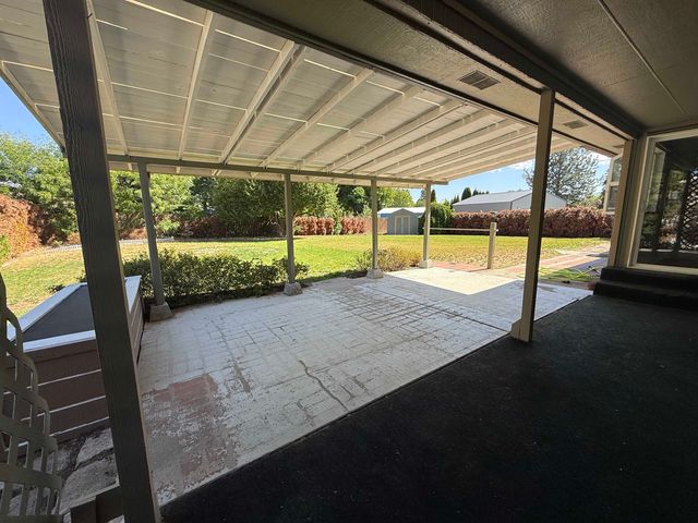 1905 S Calvin Rd, Veradale, WA 99037