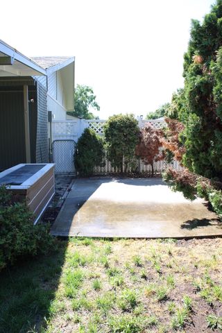 1905 S Calvin Rd, Veradale, WA 99037