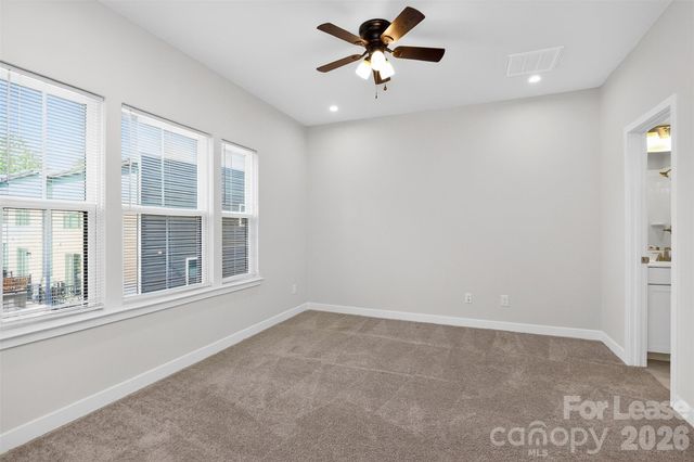 948 Broad River Lane, Charlotte, NC 28211