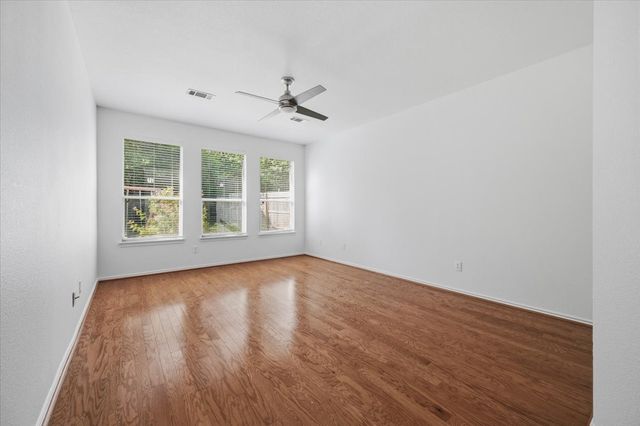 7304 Summit Parc Drive, Dallas, TX 75249