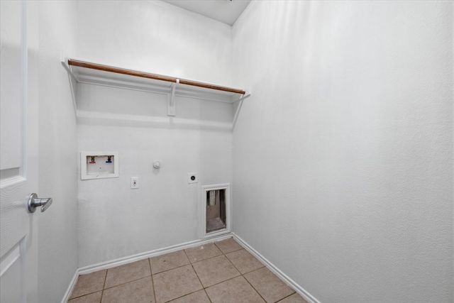 7304 Summit Parc Drive, Dallas, TX 75249