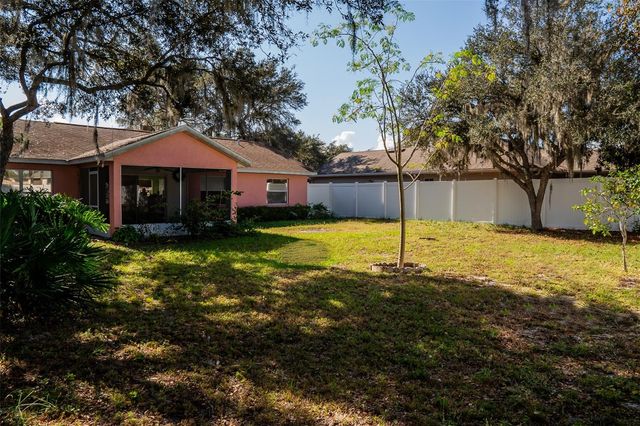 11315 LAKE DRIVE, Leesburg, FL 34788