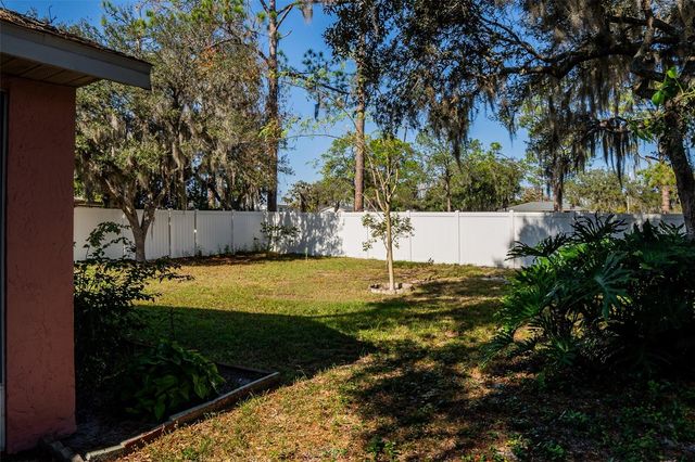 11315 LAKE DRIVE, Leesburg, FL 34788