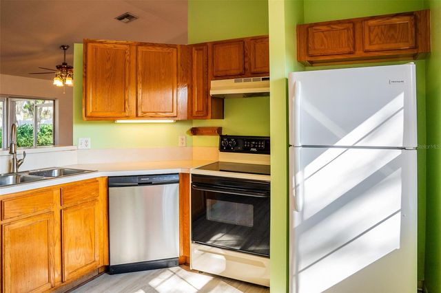 11315 LAKE DRIVE, Leesburg, FL 34788