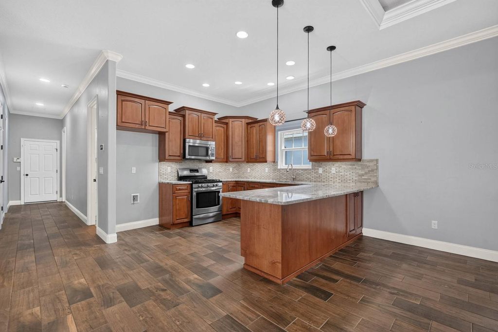 Image 13 of property listing at 3650 PONETA AVENUE, New Smyrna Beach, FL 32168