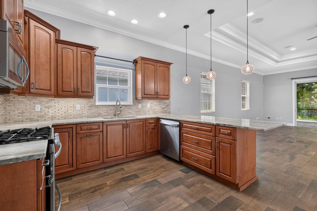 Image 15 of property listing at 3650 PONETA AVENUE, New Smyrna Beach, FL 32168