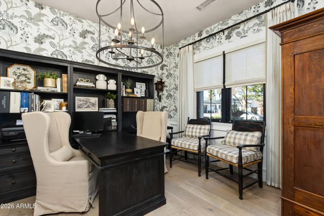 509 E HAYWARD Avenue, Phoenix, AZ 85020