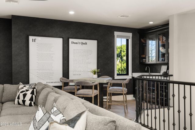 509 E HAYWARD Avenue, Phoenix, AZ 85020