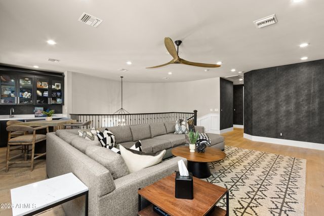 509 E HAYWARD Avenue, Phoenix, AZ 85020