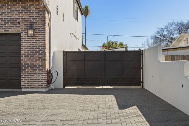 509 E HAYWARD Avenue, Phoenix, AZ 85020