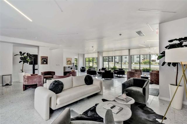 800 Embassy DR 605, Austin, TX 78702