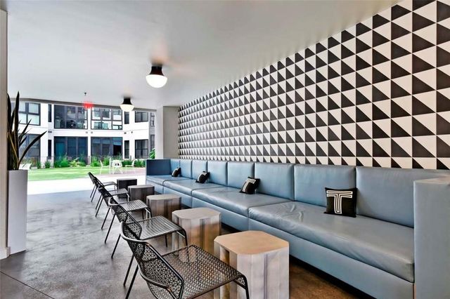 800 Embassy DR 605, Austin, TX 78702