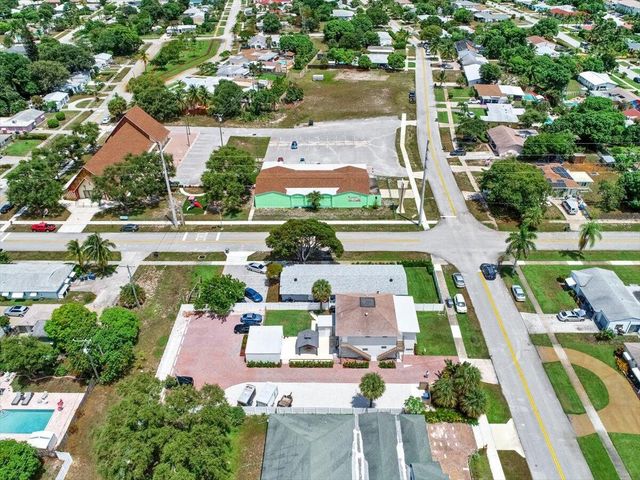 305 Cypress Drive E 1,2,3,4,5, Lake Park, FL 33403
