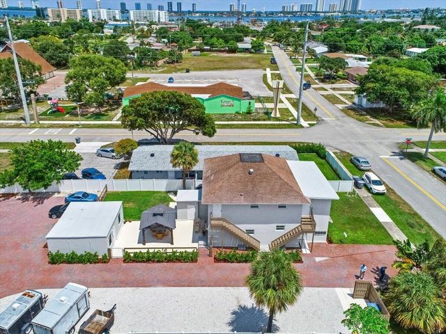 305 Cypress Drive E 1,2,3,4,5, Lake Park, FL 33403