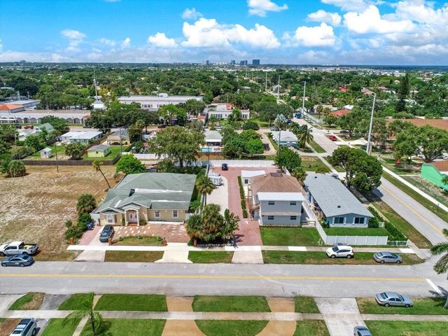 305 Cypress Drive E 1,2,3,4,5, Lake Park, FL 33403