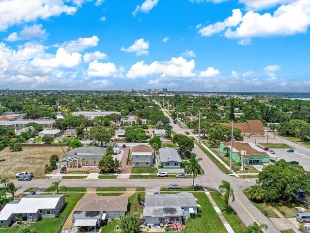 305 Cypress Drive E 1,2,3,4,5, Lake Park, FL 33403
