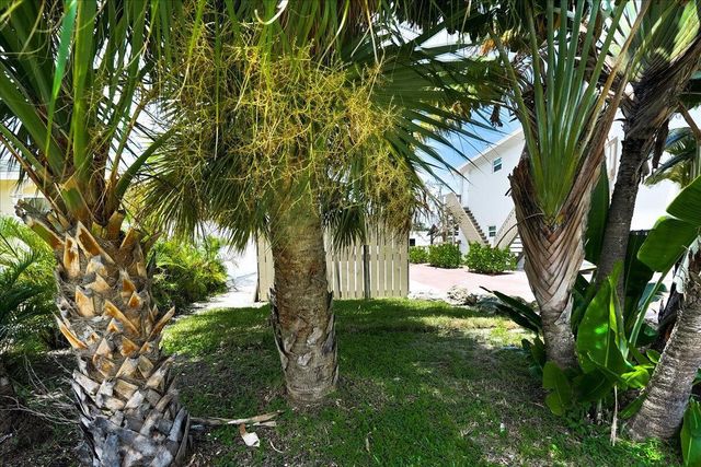 305 Cypress Drive E 1,2,3,4,5, Lake Park, FL 33403