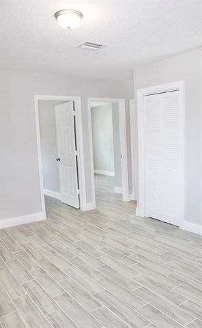 305 Cypress Drive E 1,2,3,4,5, Lake Park, FL 33403