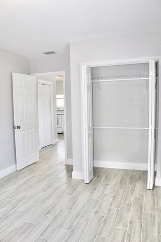 305 Cypress Drive E 1,2,3,4,5, Lake Park, FL 33403