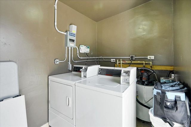 305 Cypress Drive E 1,2,3,4,5, Lake Park, FL 33403