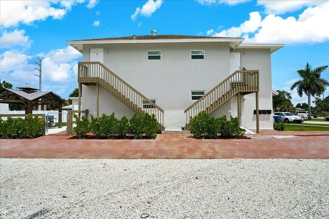 305 Cypress Drive E 1,2,3,4,5, Lake Park, FL 33403