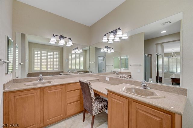 5222 Fiore Bella Boulevard, Las Vegas, NV 89135